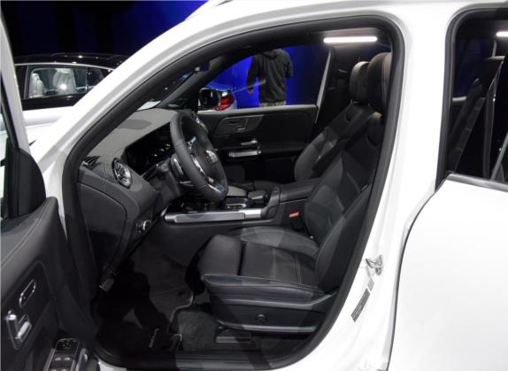 奔驰EQB 2022款 EQB 350 4MATIC 首发特别版 车厢座椅   前排空间