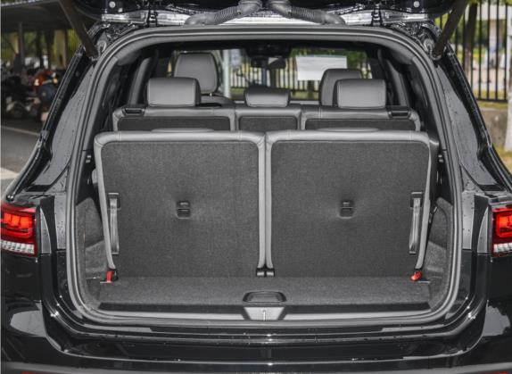 奔驰EQB 2022款 EQB 350 4MATIC 车厢座椅   后备厢