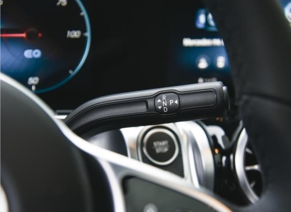 奔驰EQB 2022款 EQB 350 4MATIC 中控类   挡把