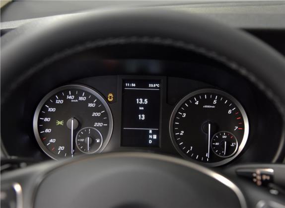 威霆 2021款 2.0T 商务版 7座 中控类   仪表盘