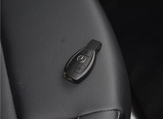 威霆 2021款 2.0T 商务版 9座 其他细节类   钥匙