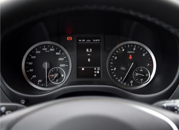 威霆 2021款 2.0T 商务版 9座 中控类   仪表盘