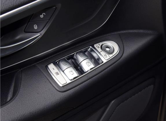威霆 2021款 2.0T 商务版 9座 车厢座椅   门窗控制