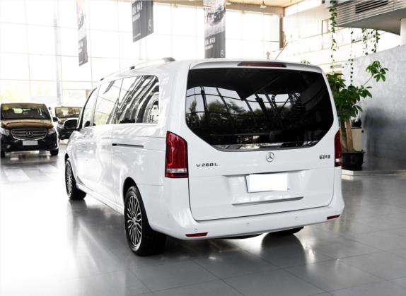 奔驰V级 2018款 V 260 L 尊贵加长版 国V 外观   斜后
