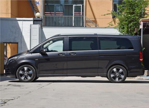 奔驰V级 2020款 V 260 L 长轴距豪华版 外观   正侧