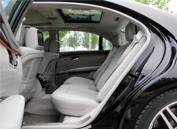 奔驰S级AMG 2010款 AMG S 65 车厢座椅   后排空间
