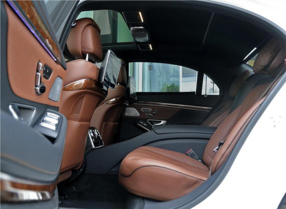 奔驰S级AMG 2014款 AMG S 65 L 车厢座椅   后排空间