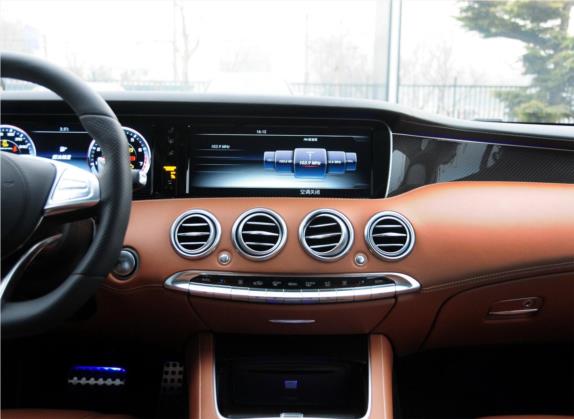 奔驰S级AMG 2015款 AMG S 63 4MATIC Coupe 中控类   中控台