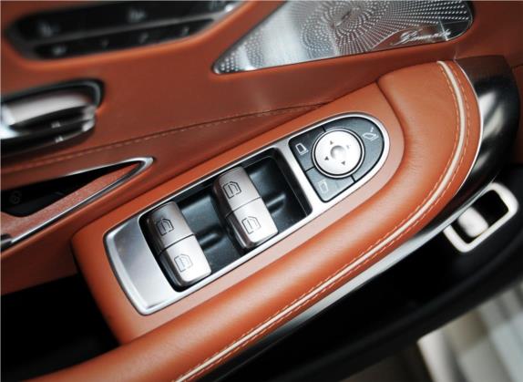 奔驰S级AMG 2015款 AMG S 63 4MATIC Coupe 车厢座椅   门窗控制