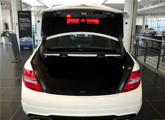 奔驰C级AMG 2012款 AMG C 63 动感型 车厢座椅   后备厢
