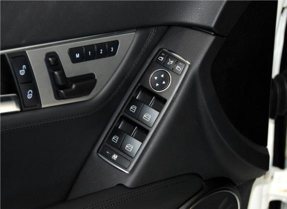 奔驰C级AMG 2012款 AMG C 63 动感型 车厢座椅   门窗控制
