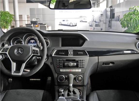 奔驰C级AMG 2014款 AMG C 63 Coupe Edition 507 中控类   中控台