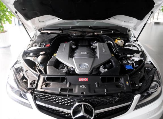 奔驰C级AMG 2014款 AMG C 63 Coupe Edition 507 其他细节类   发动机舱