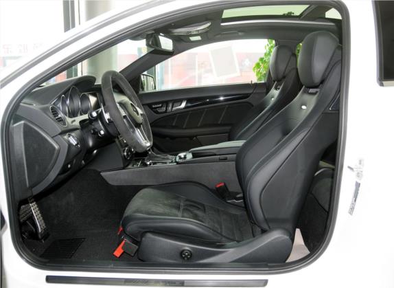 奔驰C级AMG 2014款 AMG C 63 Coupe Edition 507 车厢座椅   前排空间