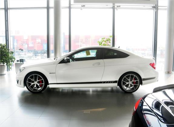 奔驰C级AMG 2014款 AMG C 63 Coupe Edition 507 外观   正侧