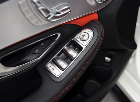 奔驰C级AMG 2015款 AMG C 63 S 车厢座椅   门窗控制