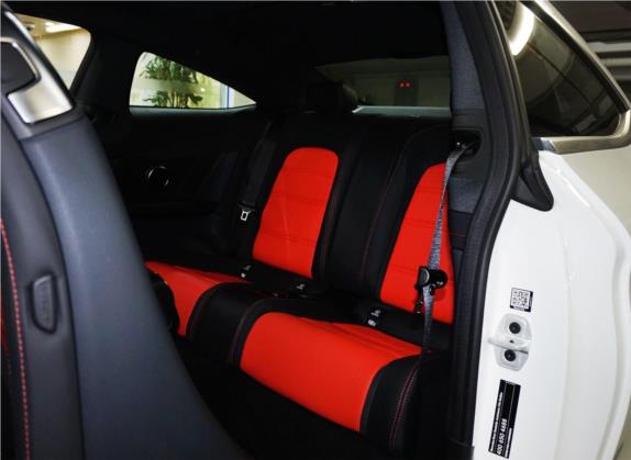 奔驰C级AMG 2016款 AMG C 63 Coupe 车厢座椅   后排空间
