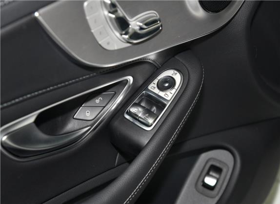奔驰C级AMG 2019款 AMG C 63 轿跑车 车厢座椅   门窗控制