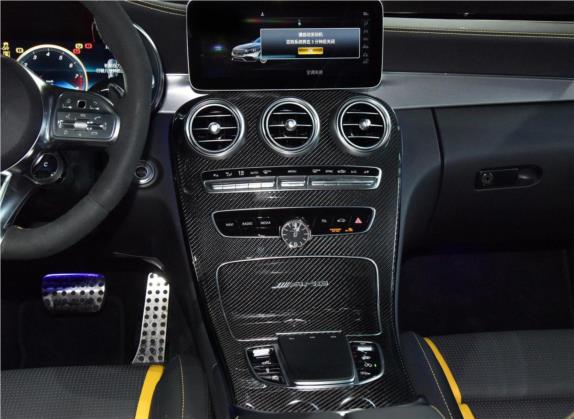 奔驰C级AMG 2021款 AMG C 63 轿跑车 暗夜特别版 中控类   中控台