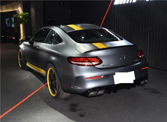 奔驰C级AMG 2021款 AMG C 63 轿跑车 暗夜特别版 外观   斜后