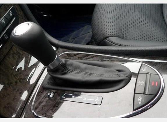 奔驰E级AMG 2007款 AMG E 63 中控类   挡把