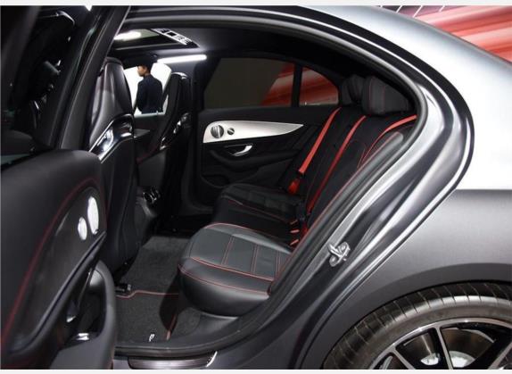 奔驰E级AMG 2017款 AMG E 43 4MATIC 特别版 车厢座椅   后排空间