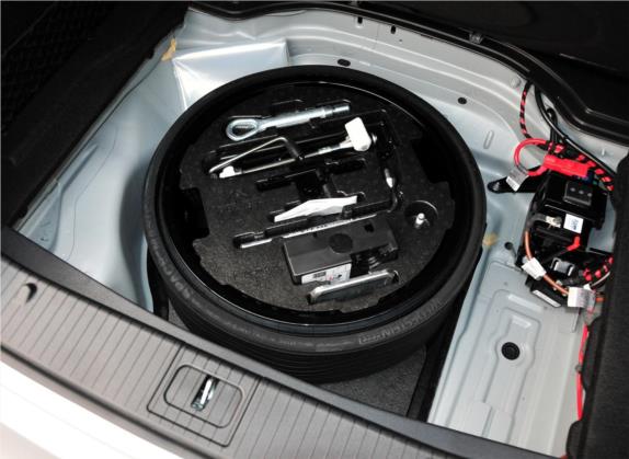 奔驰CLS AMG 2012款 AMG CLS 63 其他细节类   备胎