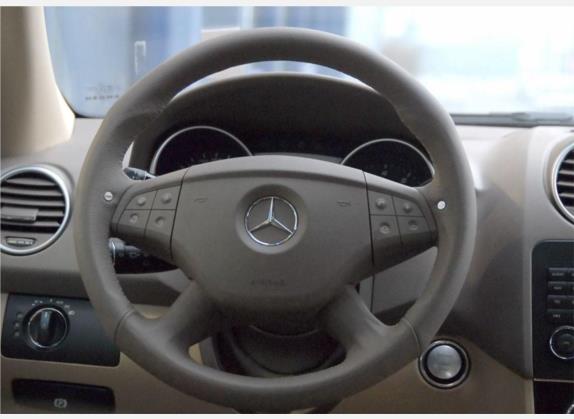 奔驰M级AMG 2007款 AMG ML 63 中控类   驾驶位