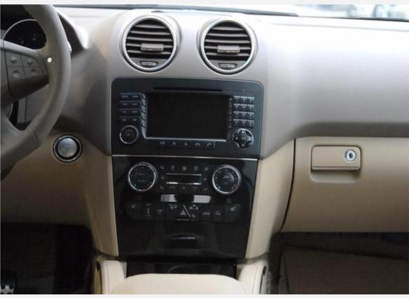 奔驰M级AMG 2007款 AMG ML 63 中控类   中控台