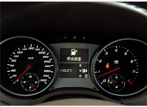 奔驰M级AMG 2007款 AMG ML 63 中控类   仪表盘