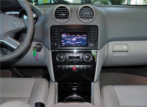 奔驰M级AMG 2011款 AMG ML 63 中控类   中控台