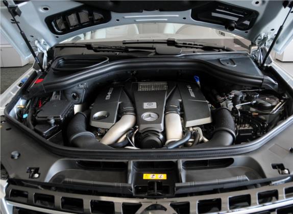 奔驰M级AMG 2014款 AMG ML 63 其他细节类   发动机舱