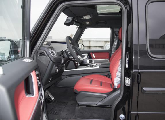 奔驰G级AMG 2022款 AMG G 63 55周年纪念版 车厢座椅   前排空间