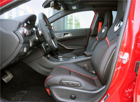 奔驰A级AMG(进口) 2014款 AMG A 45 4MATIC 车厢座椅   前排空间