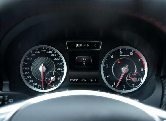奔驰A级AMG(进口) 2014款 AMG A 45 4MATIC 中控类   仪表盘