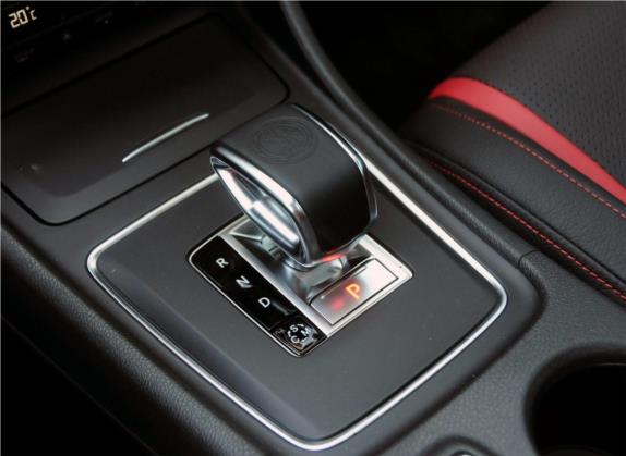奔驰A级AMG(进口) 2014款 AMG A 45 4MATIC 中控类   挡把