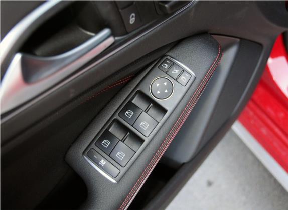 奔驰A级AMG(进口) 2014款 AMG A 45 4MATIC 车厢座椅   门窗控制