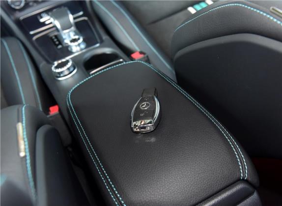 奔驰A级AMG(进口) 2016款 AMG A 45 4MATIC 冠军版 其他细节类   钥匙