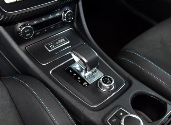 奔驰A级AMG(进口) 2016款 AMG A 45 4MATIC 冠军版 中控类   挡把