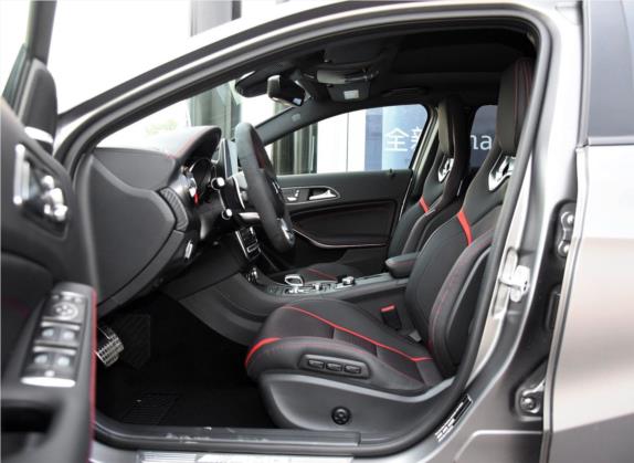 奔驰A级AMG(进口) 2017款 改款 AMG A 45 4MATIC 车厢座椅   前排空间