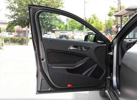 奔驰A级AMG(进口) 2017款 改款 AMG A 45 4MATIC 车厢座椅   前门板