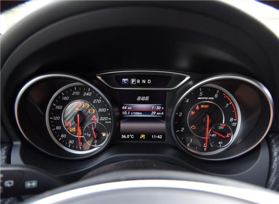 奔驰A级AMG(进口) 2017款 改款 AMG A 45 4MATIC 中控类   仪表盘