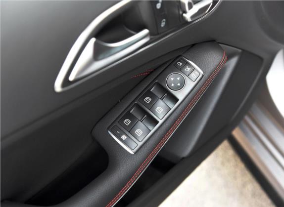 奔驰A级AMG(进口) 2017款 改款 AMG A 45 4MATIC 车厢座椅   门窗控制