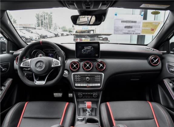 奔驰A级AMG(进口) 2018款 AMG A 45 4MATIC 臻藏版 中控类   中控全图