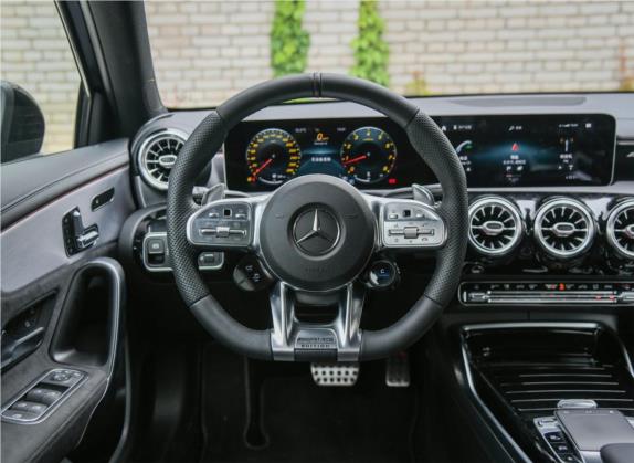 奔驰A级AMG(进口) 2020款 AMG A 35 4MATIC 先型特别版 中控类   驾驶位