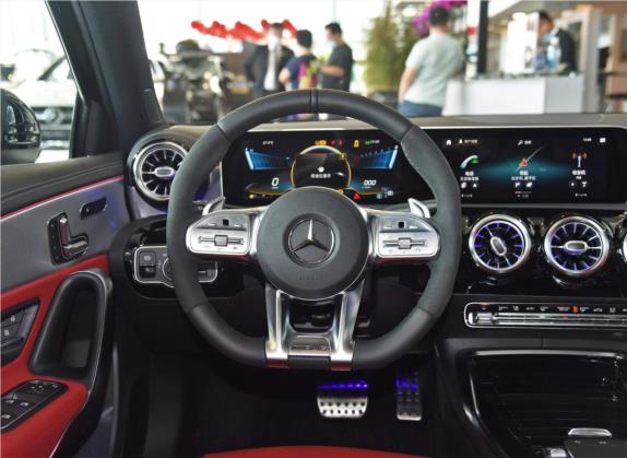 奔驰A级AMG(进口) 2020款 AMG A 45 4MATIC+ 中控类   驾驶位