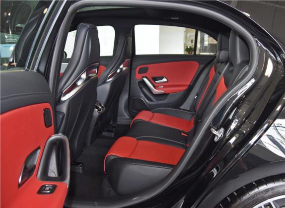 奔驰A级AMG(进口) 2020款 AMG A 45 4MATIC+ 车厢座椅   后排空间