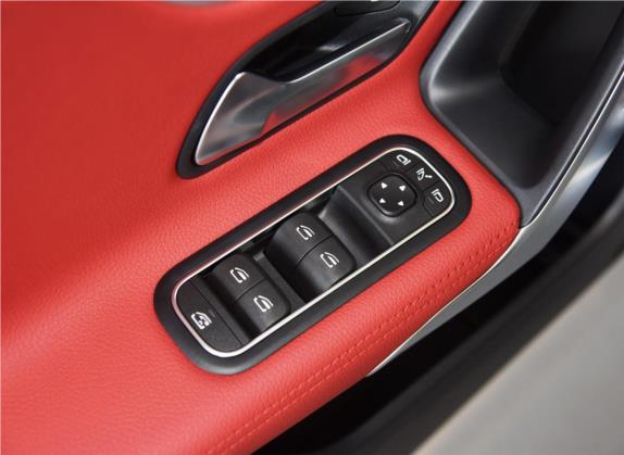 奔驰A级AMG(进口) 2020款 AMG A 45 4MATIC+ 车厢座椅   门窗控制