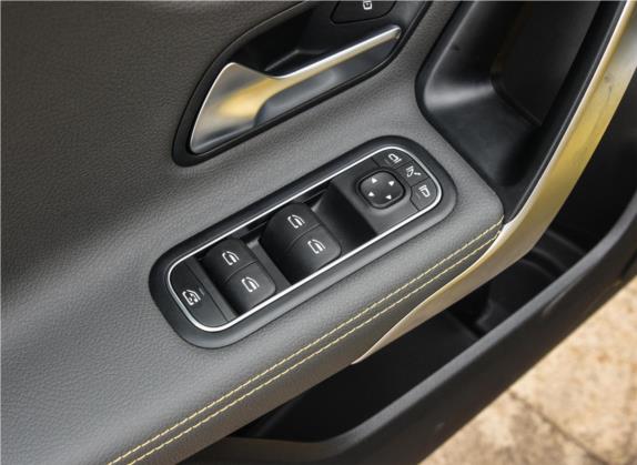 奔驰A级AMG(进口) 2020款 AMG A 45 S 4MATIC+ 先型特别版 车厢座椅   门窗控制