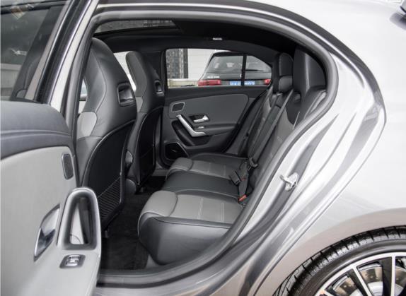奔驰A级AMG(进口) 2023款 AMG A 35 4MATIC 车厢座椅   后排空间